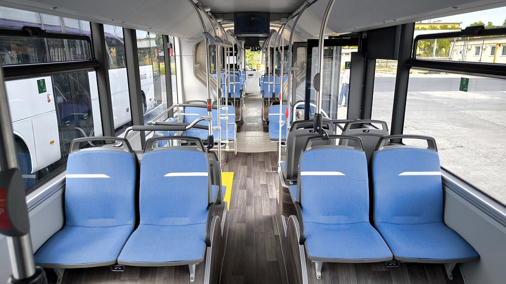 vbusz-csuklos-belso.jpg